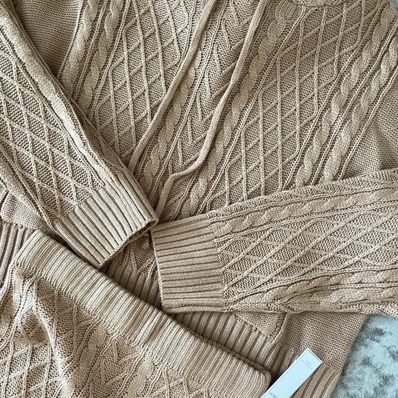 Sweater set - Picture 2 of 2